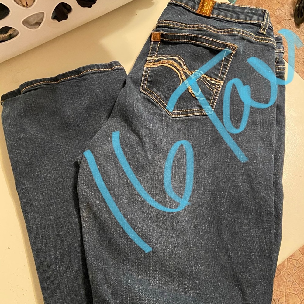 Aura jeans!